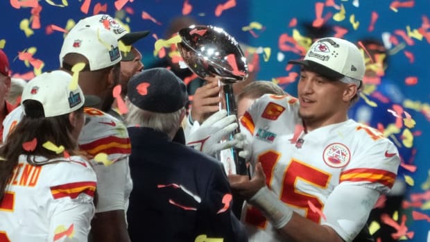 ChiefsPatrickMahomesSuperBowlTrophy